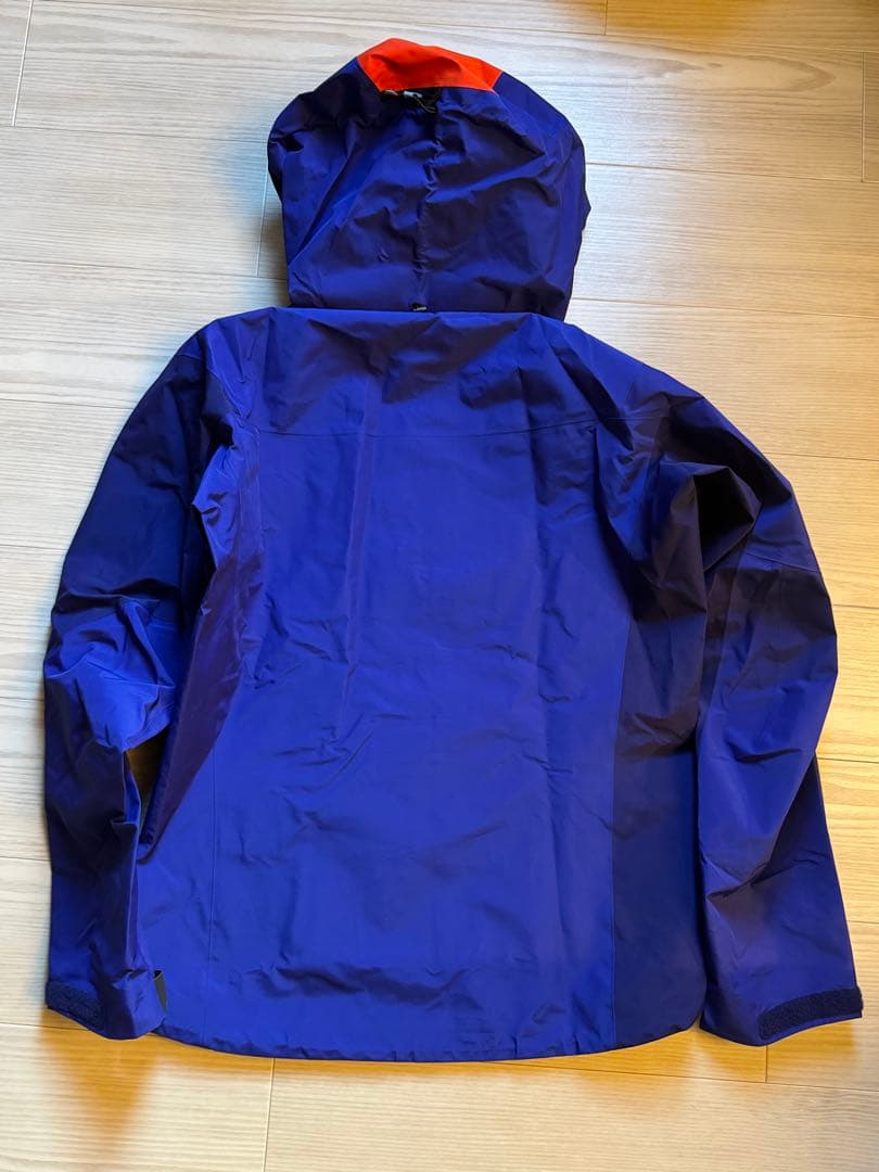 スペシャル Arc’teryx x Palace Alpha SV M パレス青