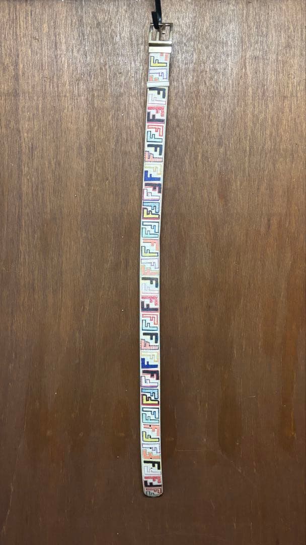 FENDI ホワイトレザー マルチカラーベルト