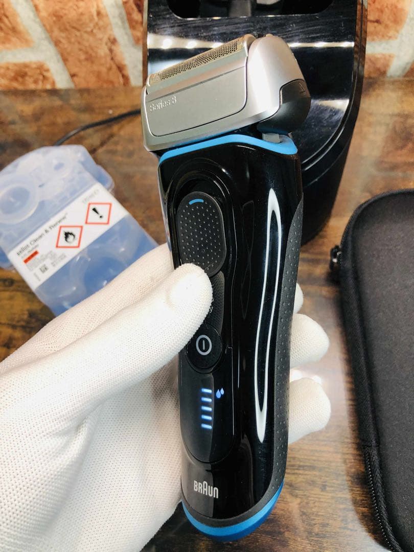 【未使用に近い】Braun series 8 8365cc シェーバー ブラウン