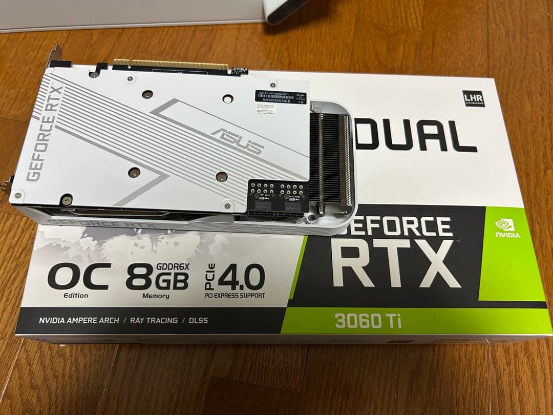 グラフィックボード・グラボ・ビデオカード ASUS GeForce RTX 3060 Ti White