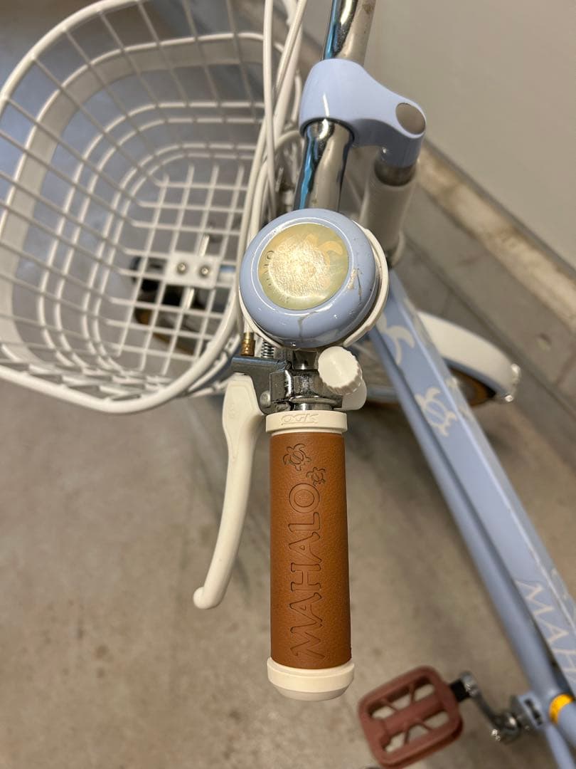 自転車22インチ 女の子 MAHALO 6段変速 【手渡し限定】