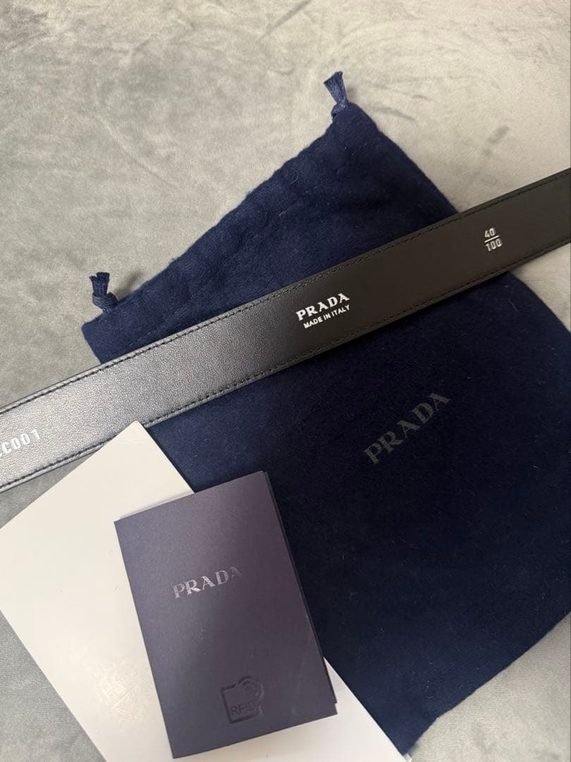 PRADA ブラック レザーベルト40/100新品未使用