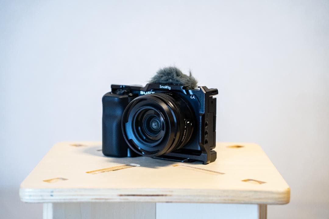 【専用】SONY ZV-E10 ミラーレス一眼カメラ【おまけ多数】