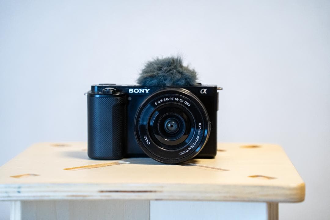 【専用】SONY ZV-E10 ミラーレス一眼カメラ【おまけ多数】