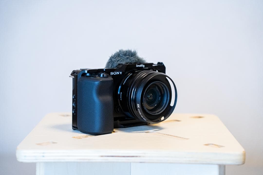 【専用】SONY ZV-E10 ミラーレス一眼カメラ【おまけ多数】