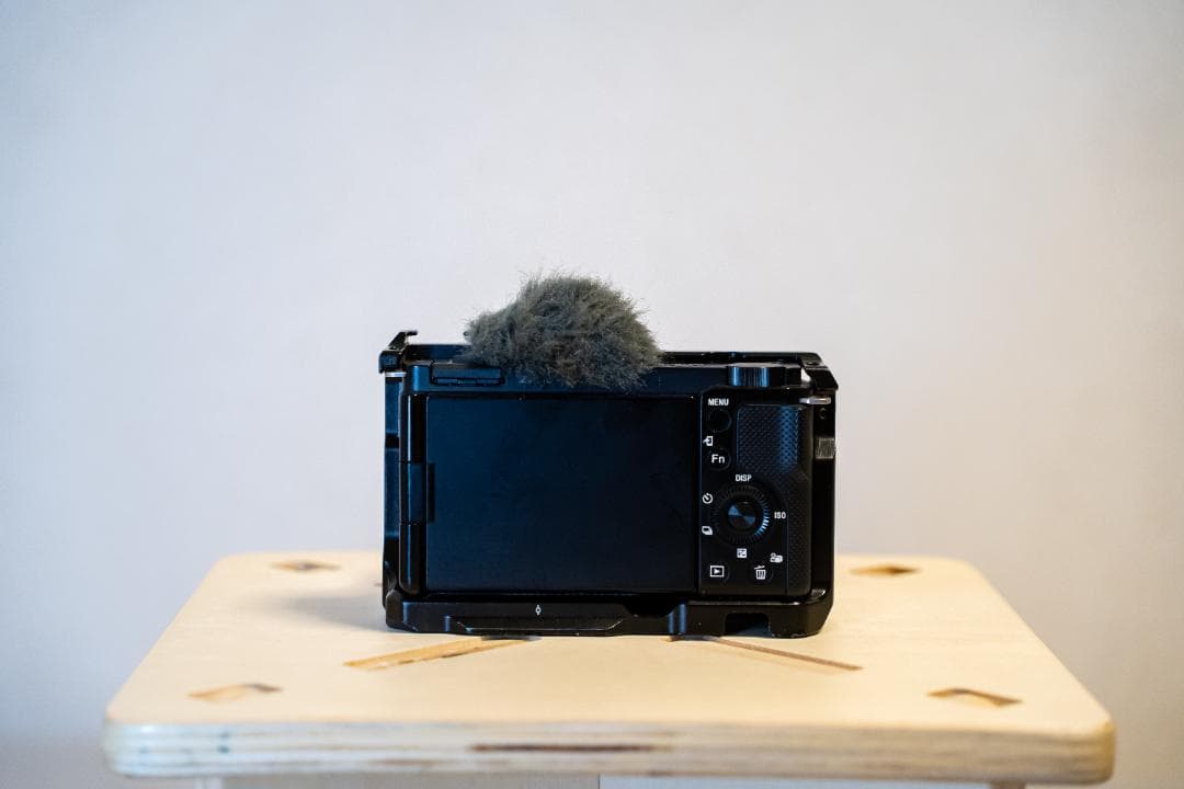 【専用】SONY ZV-E10 ミラーレス一眼カメラ【おまけ多数】