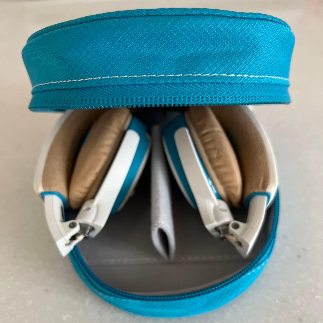 Bose オンイヤー・ステレオBluetoothワイヤレスヘッドホン