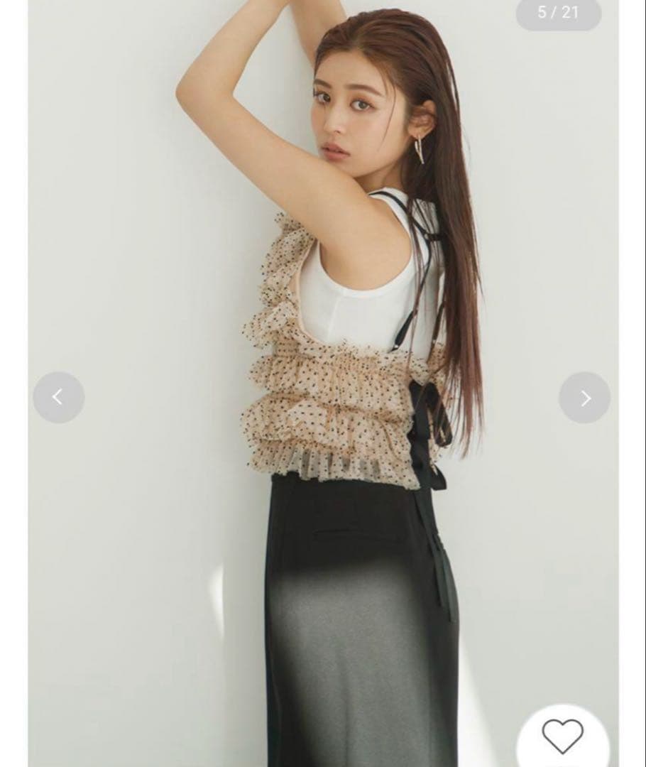 LILY BROWNチュールラッフルフリルトップス