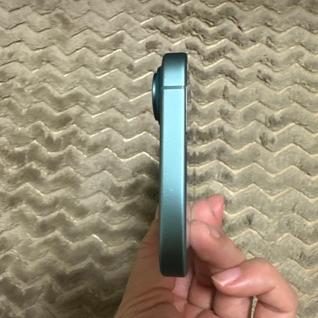 美品iPhone16 256GBティールSIMフリー