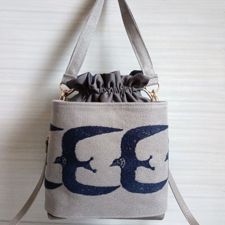 ✩専用✩ミナペルホネン　ポケット巾着バッグ　go!　グレー　鳥さん