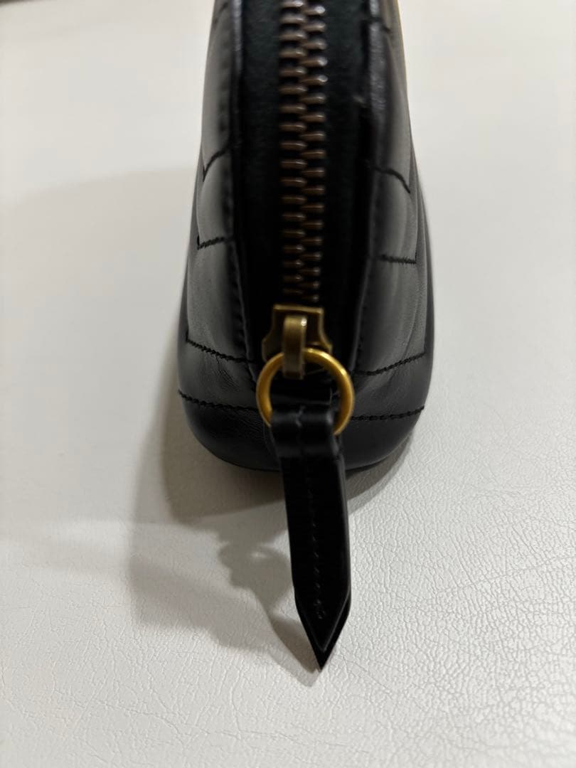 【新品】GUCCI ブラック レザーポーチ　型番625544