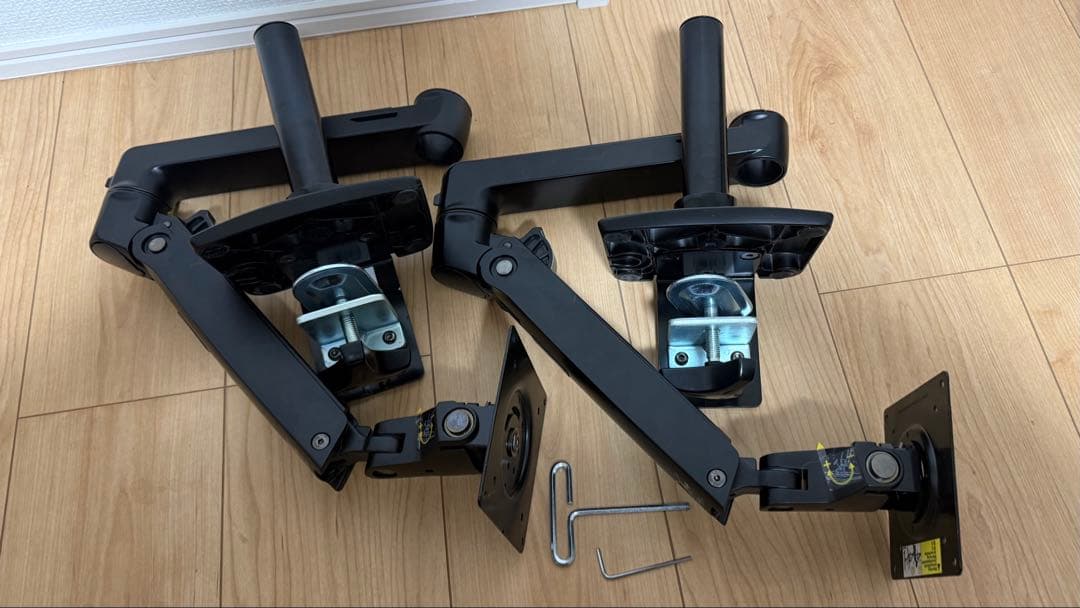 Amazonベーシック　ブラック モニターアーム 2個セット　エルゴトロン