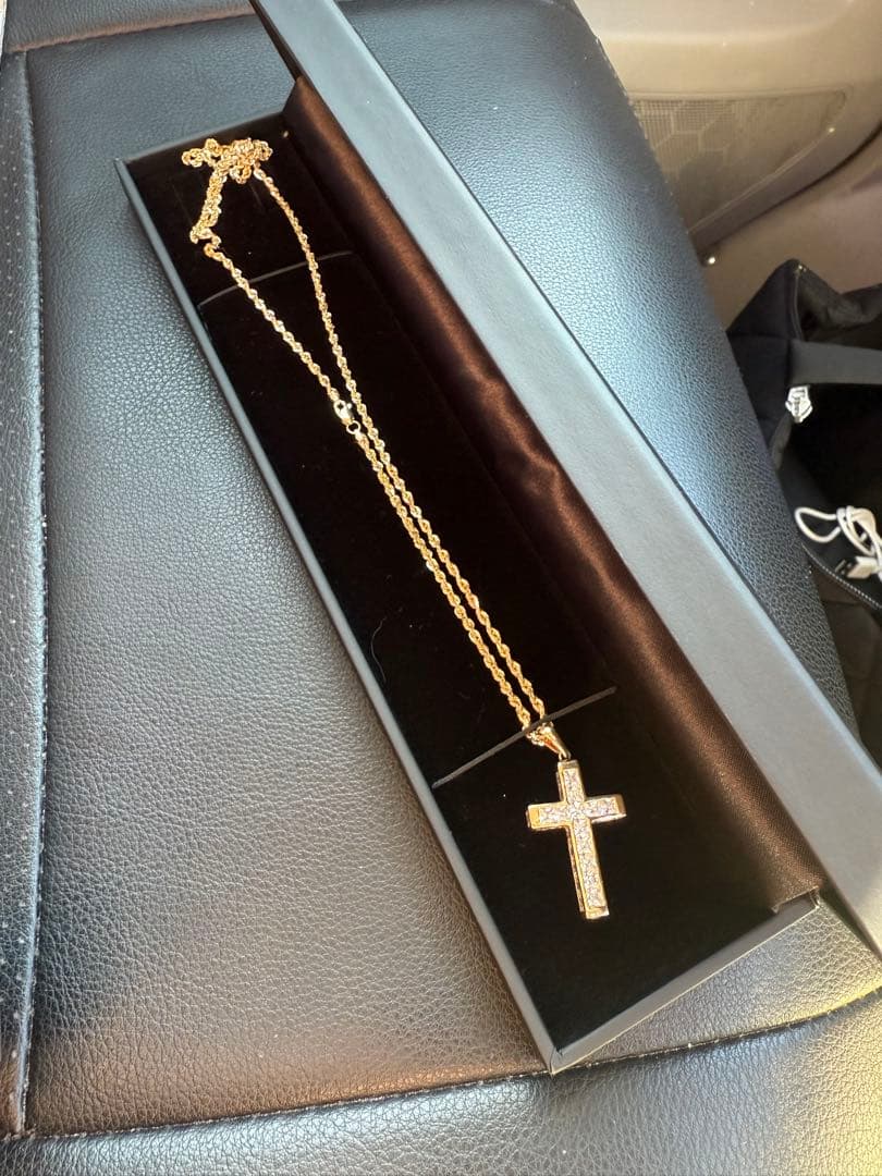 10k AVALANCHE クロスネックレス 使用2回