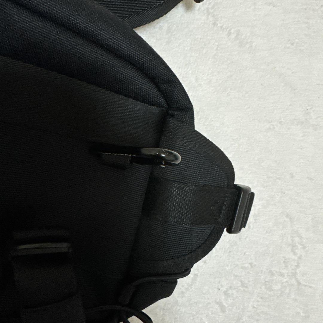 【美品】CONSPARA　最強トラベル　防刃ボディバッグ　TSAロック付き　黒