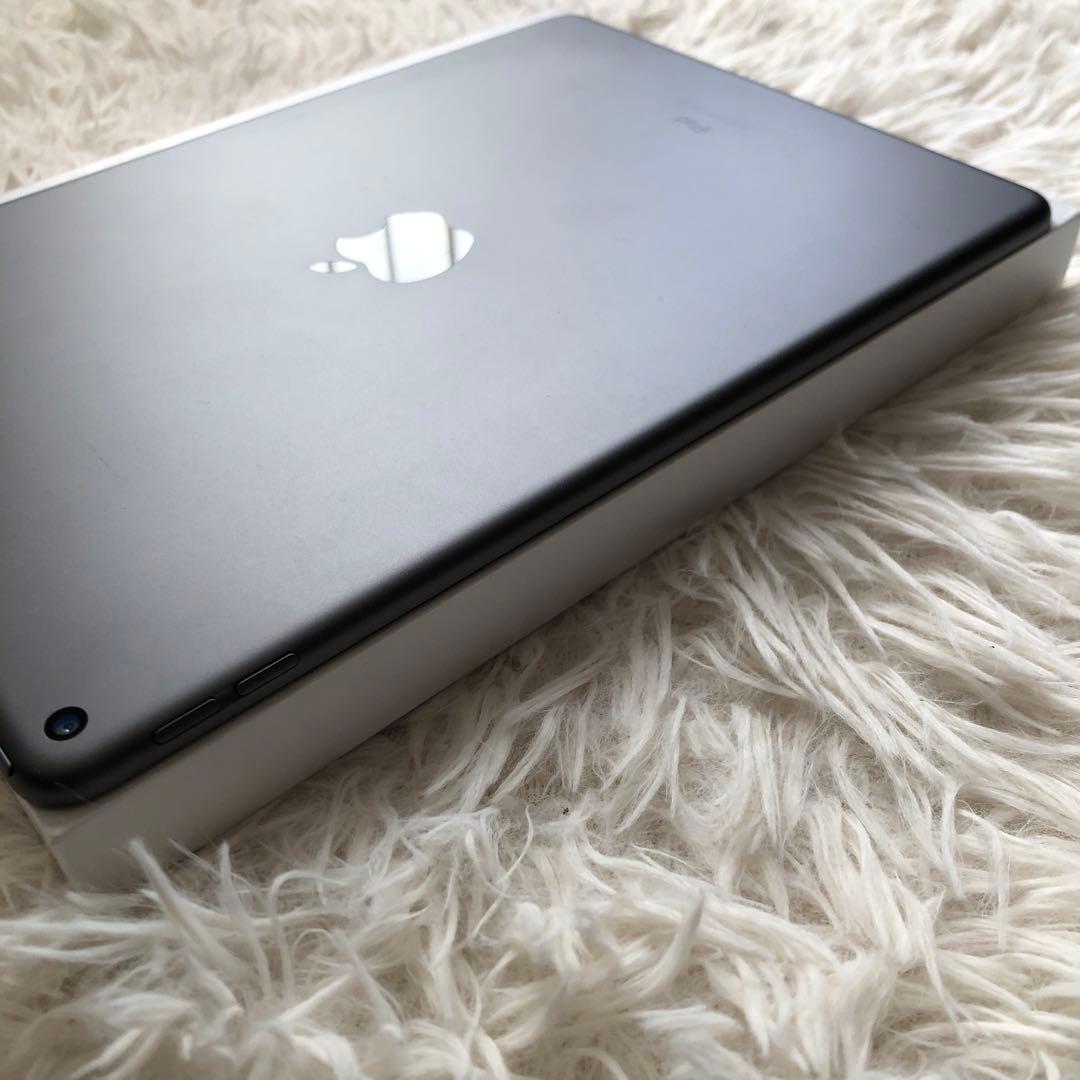 【完動品】iPad Air3 64GB 【付属品】【すぐ発送】