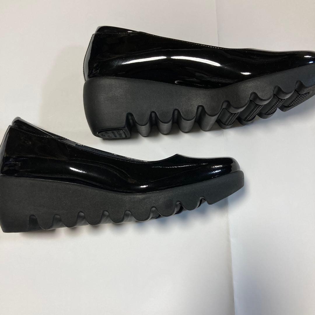 ヒルズアベニュー✳︎エナメルウエッジソールパンプス✳︎軽量✳︎サイズ22.5cm✳︎新品