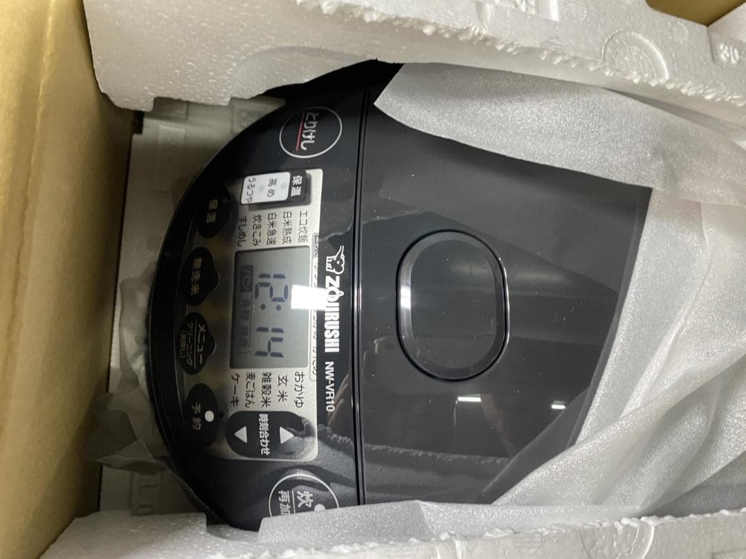 早いもの勝ち!! 未使用品 象印 IH 炊飯ジャー ブラック 1.0L 4