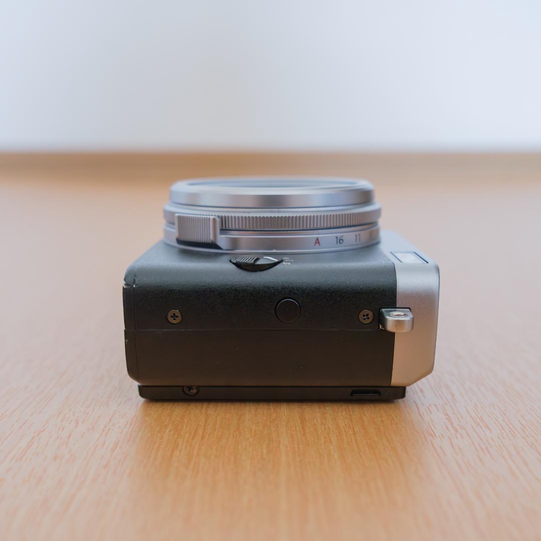 【美品】FUJIFILM X70 コンパクトデジタルカメラ