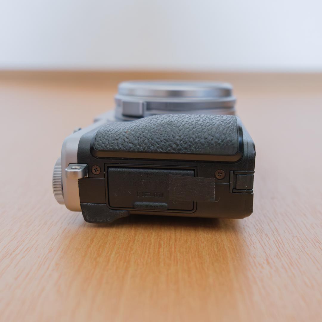 【美品】FUJIFILM X70 コンパクトデジタルカメラ