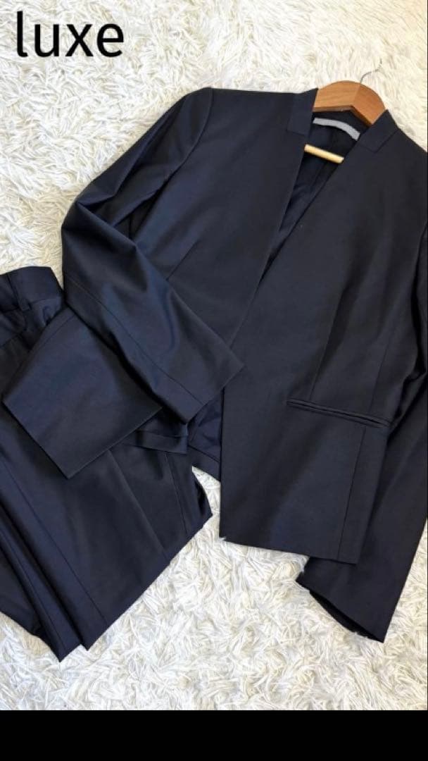 美品✨theory luxe✨ノーカラー　パンツスーツ　セットアップ　黒　38