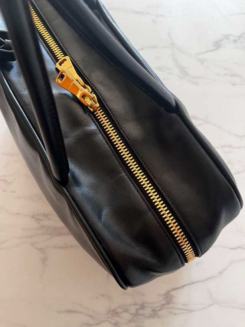 miumiu ミュウミュウ レザートップハンドルバッグ ブラック