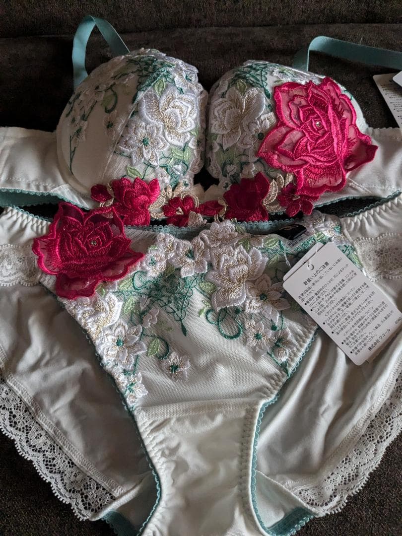 。はしはし様。サルート16グループ、フロントエックスブラD70、ショーツL。