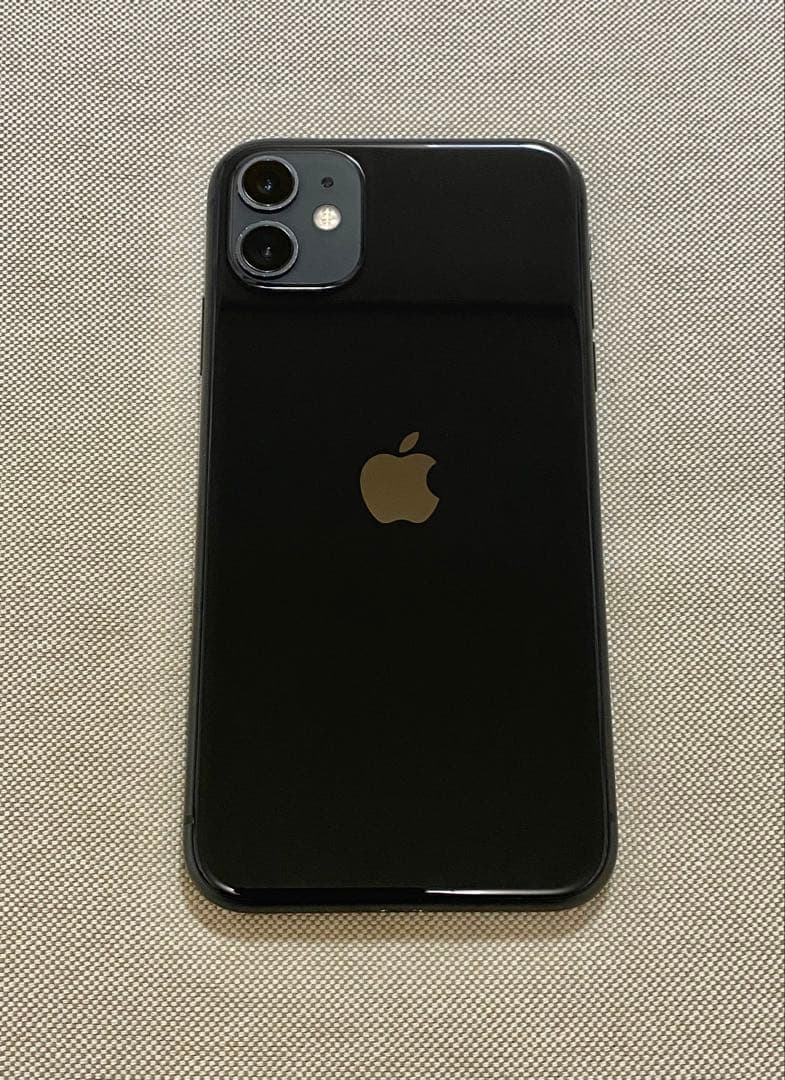 【simロックあり】au 制限○ / iPhone11 64GB ブラック