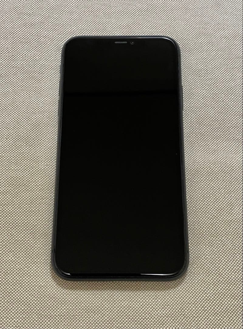 【simロックあり】au 制限○ / iPhone11 64GB ブラック