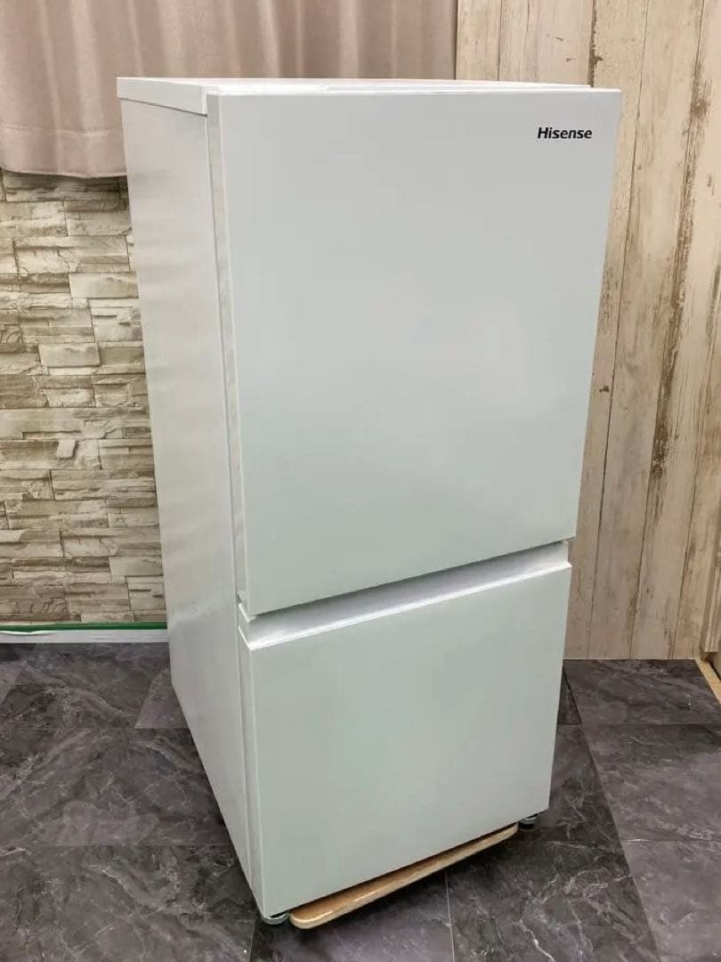 【高年式・美品】　ハイセンス　冷凍冷蔵庫 HR-D140KW 25年製