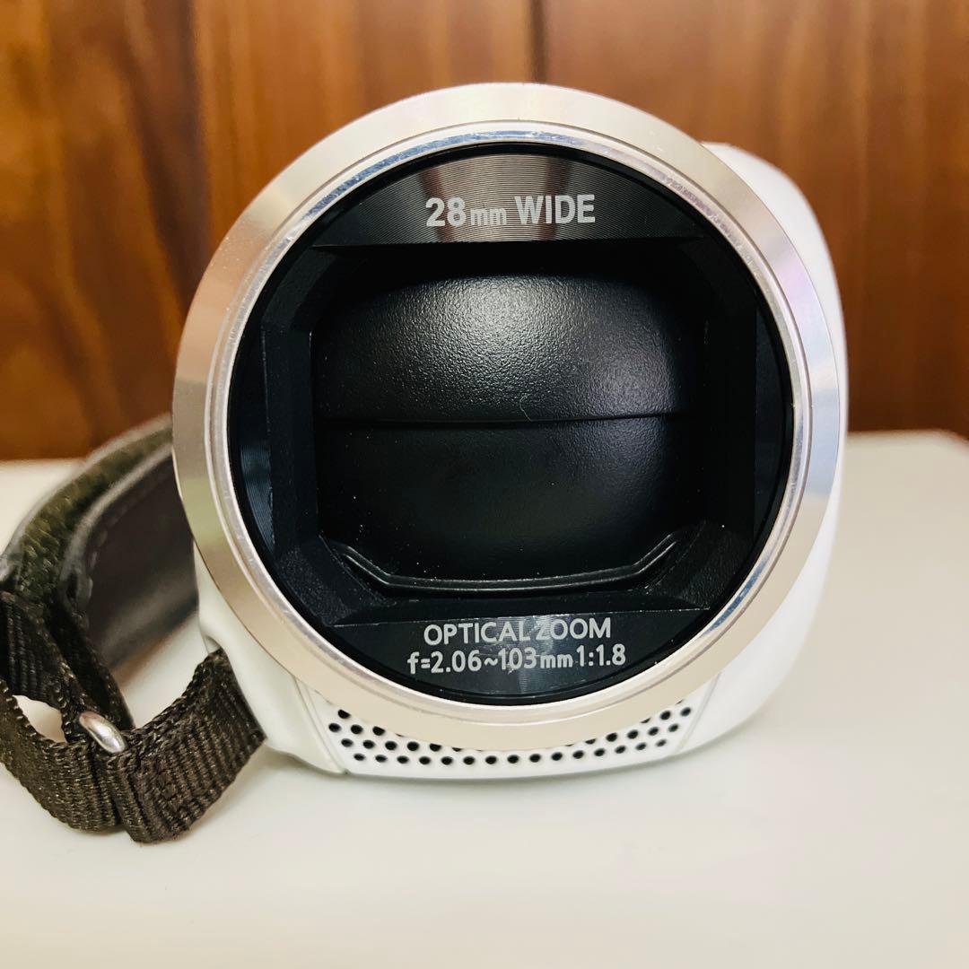 美品　パナソニック デジタルビデオカメラ ホワイト HC-V520M