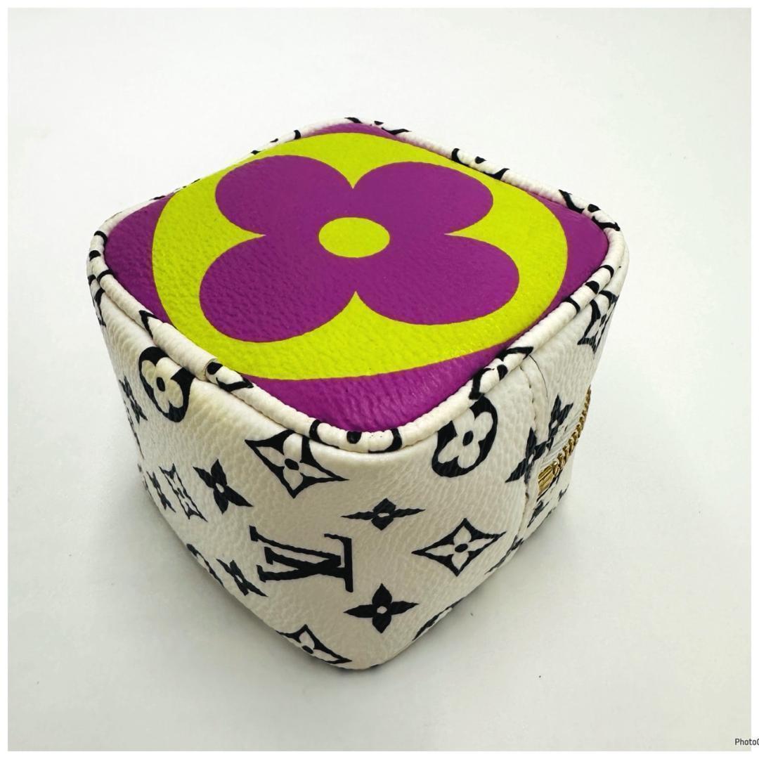 LOUIS VUITTON ルイヴィトン　ミニポーチ　キューブ　✳︎①