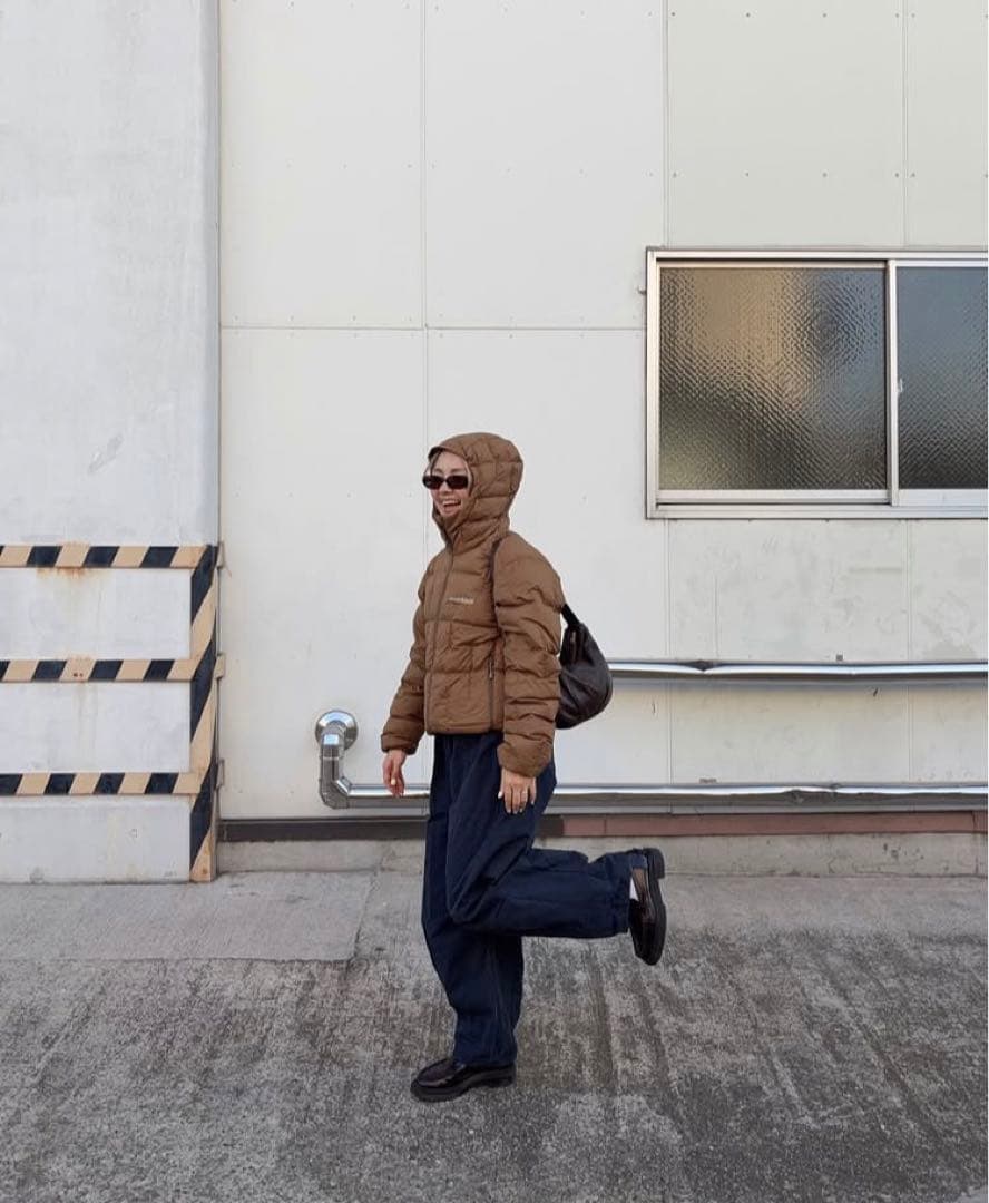 モンベル　ネージュダウンパーカ　サイズM 新品未使用