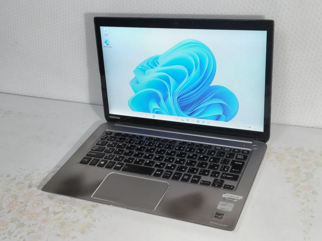 お買得！！東芝 dynabook 8GB SSD 256GB Win11★F9