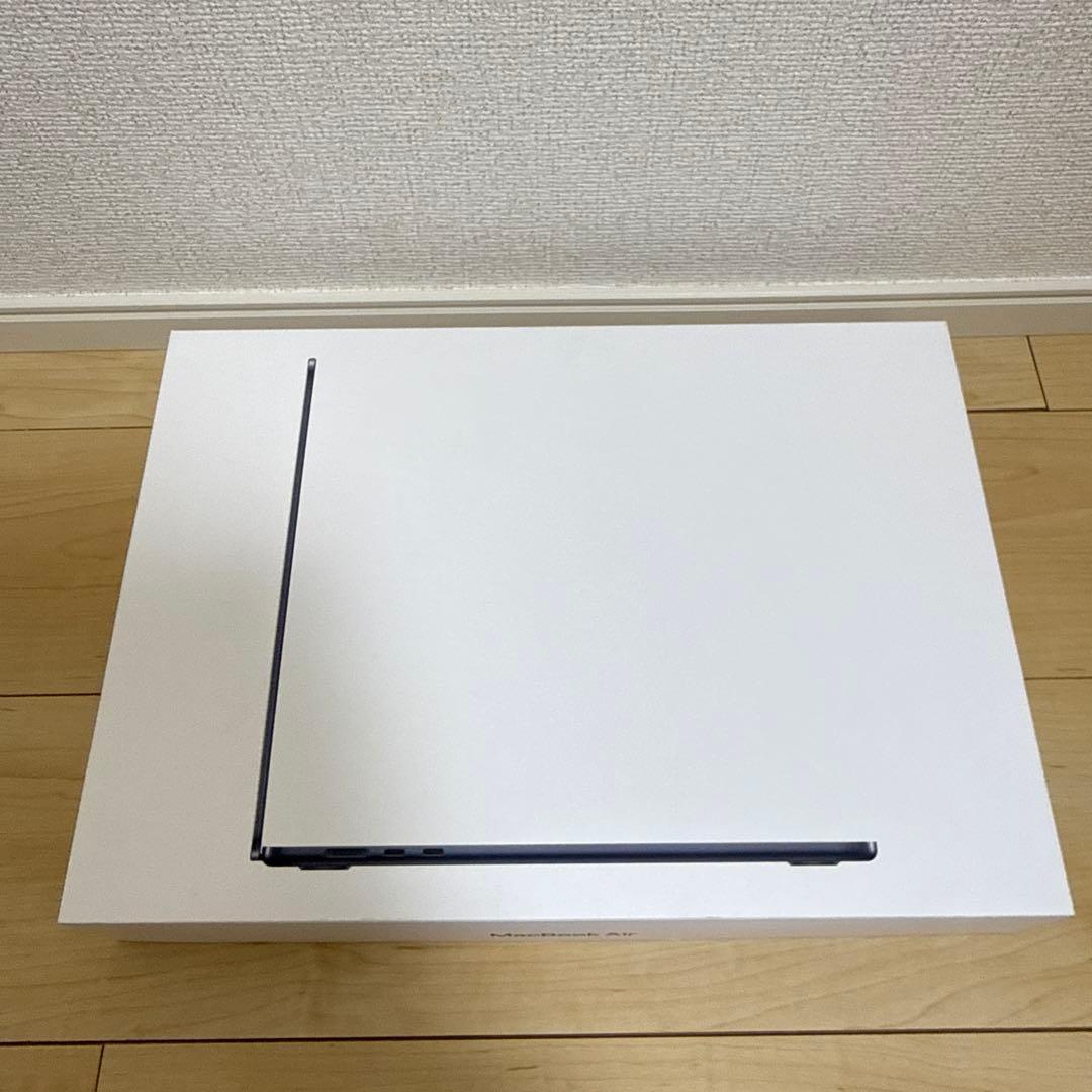 Apple MacBook Air 15インチ (M2, 16GB,512GB)