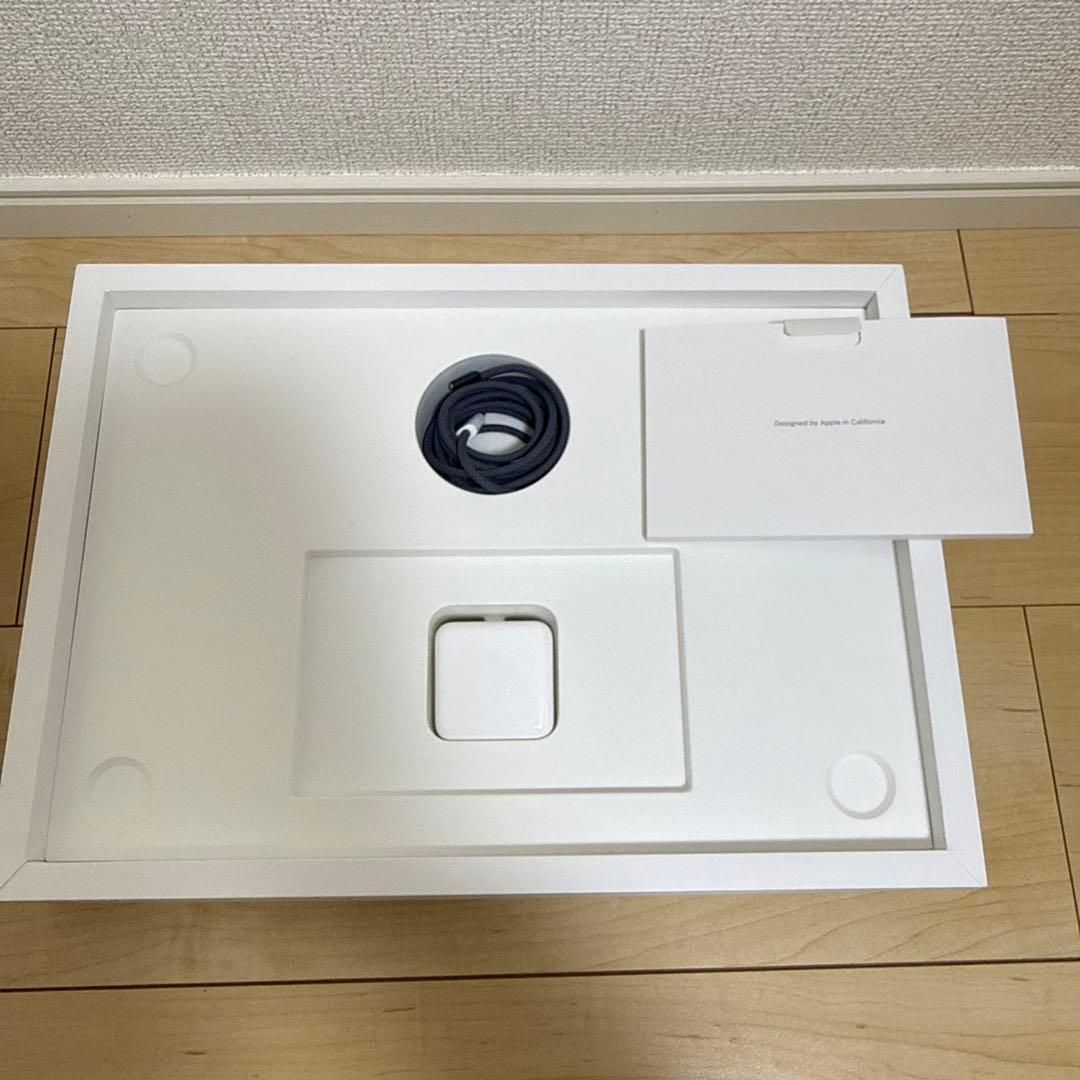 Apple MacBook Air 15インチ (M2, 16GB,512GB)