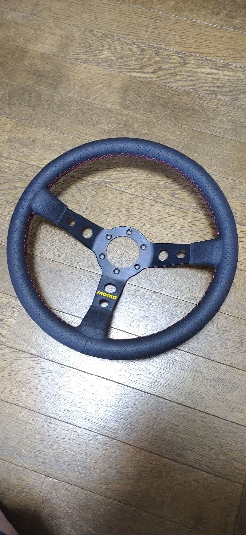 ご依頼者★純正オプションMOMOステアリング張り替えご依頼分