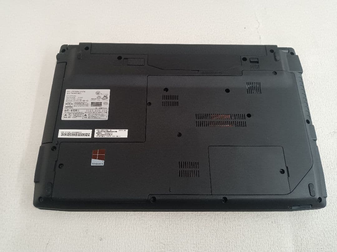 Λ LIFEBOOK AH47/M FMVA47MBC1 ストレージ無 16GB