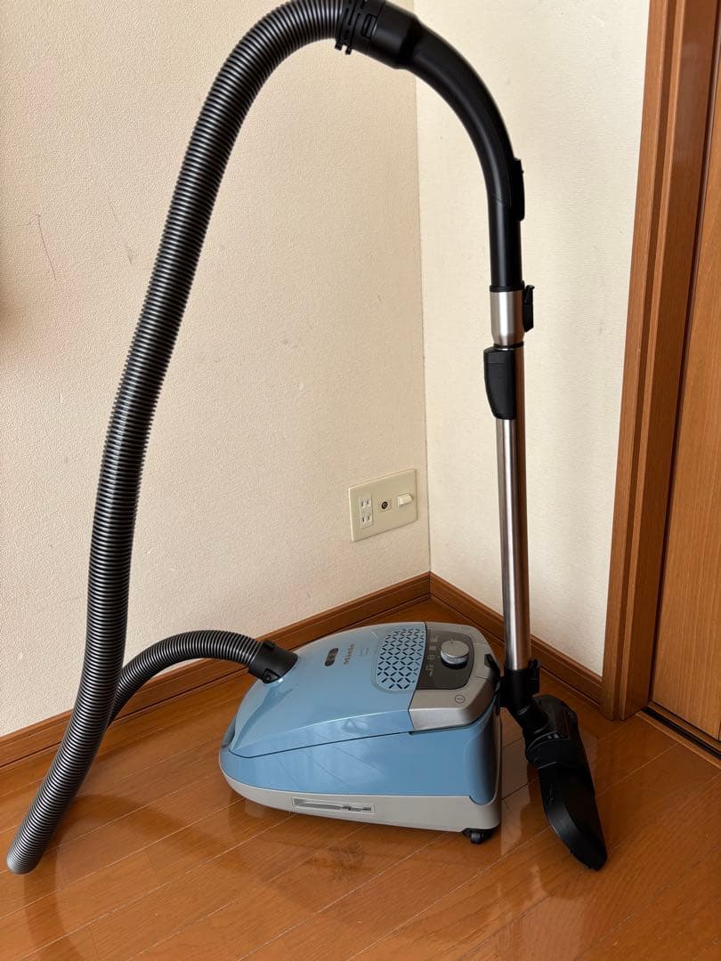 ミーレ　ダストバッグ（紙パック）式キャニスター掃除機 Guard S1