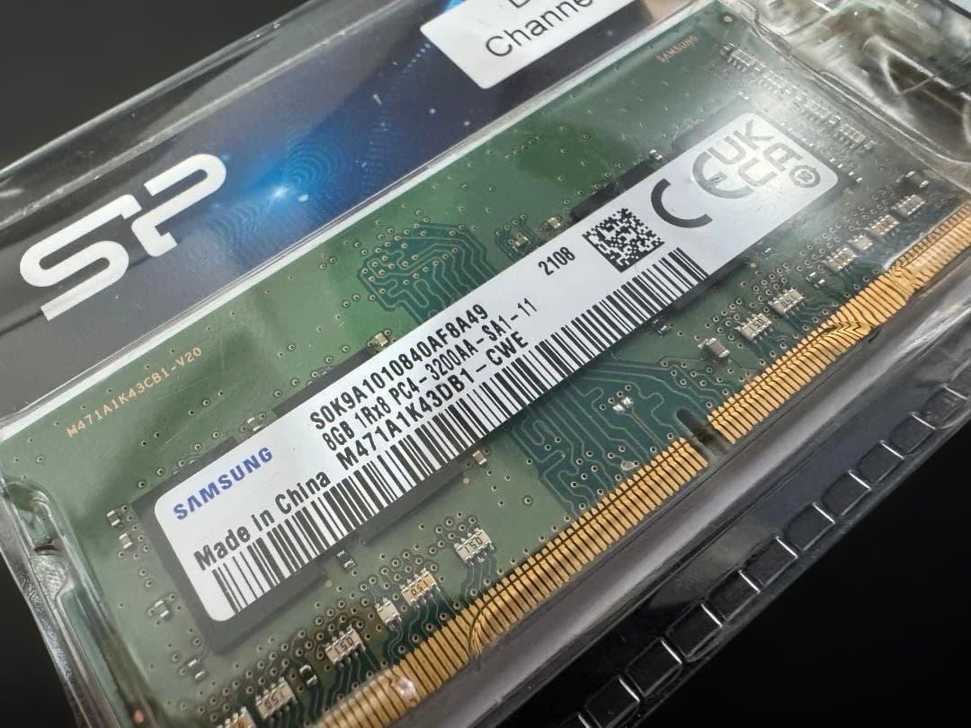 SAMSUNG製 DDR4 8GB×2枚セットです。