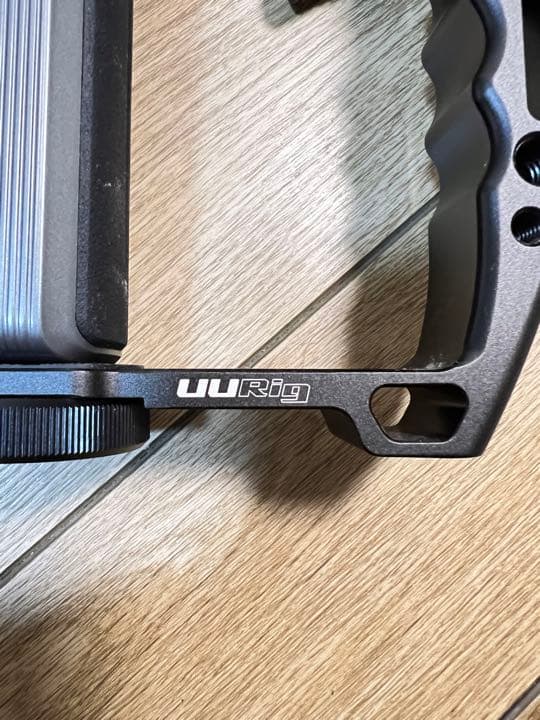 ZHIYUN SMOOTH 5とマイクとL型ブラケットのセットです。