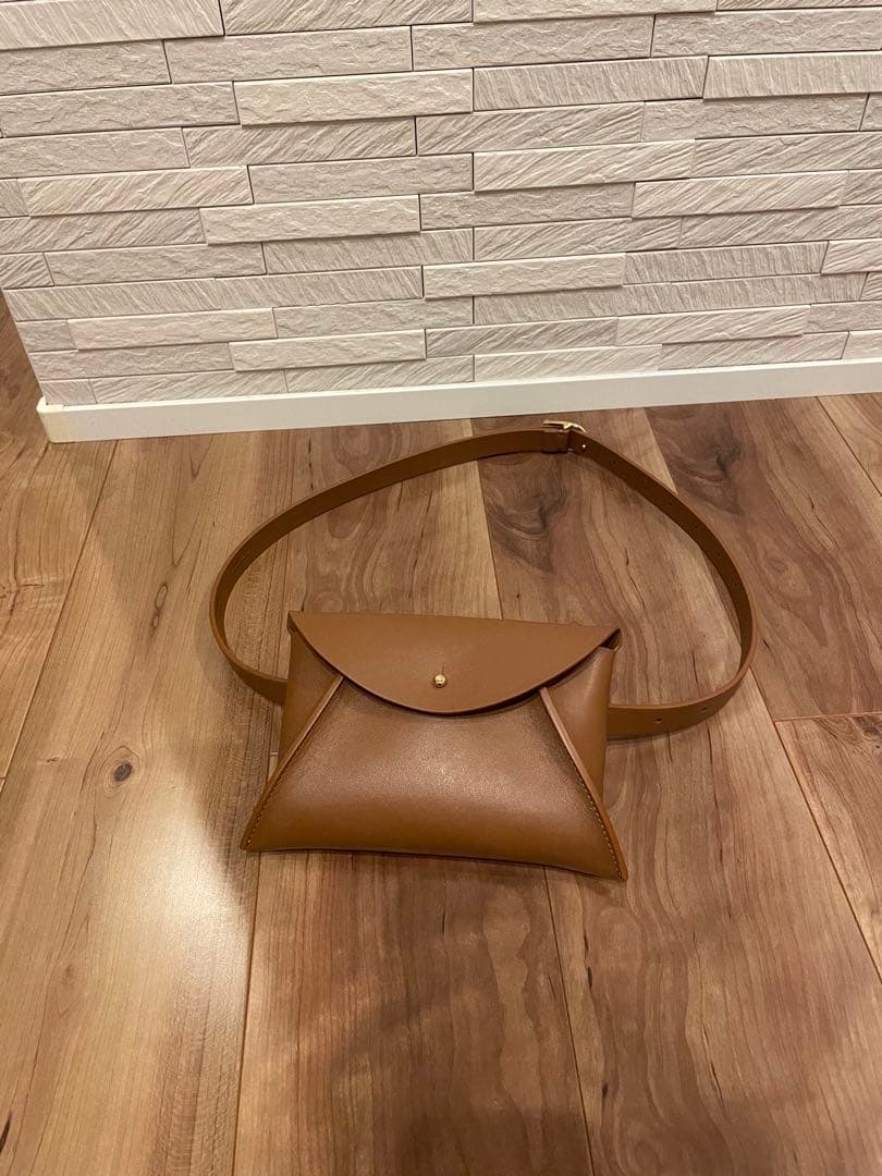 Place MANUELA/マヌエラ ベルトバッグ