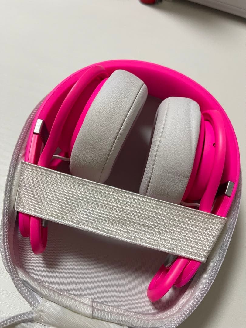 ※ king&queen※【ビーツ】レアなヘッドフォン【ピンク】おしゃれ