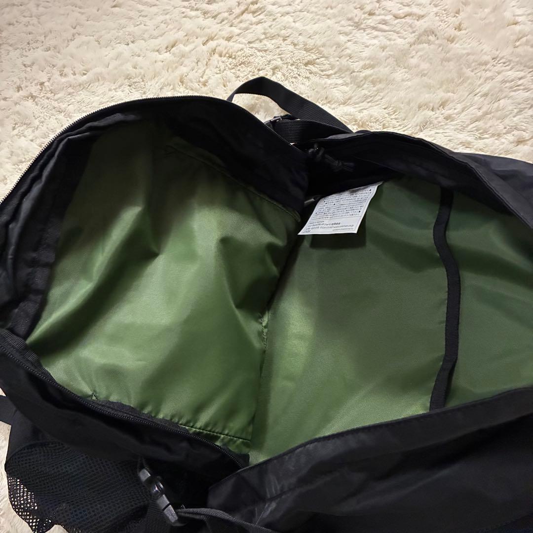 Coleman ニック・ワイルド リュックサック 33L チャーム付き 刺しゅう