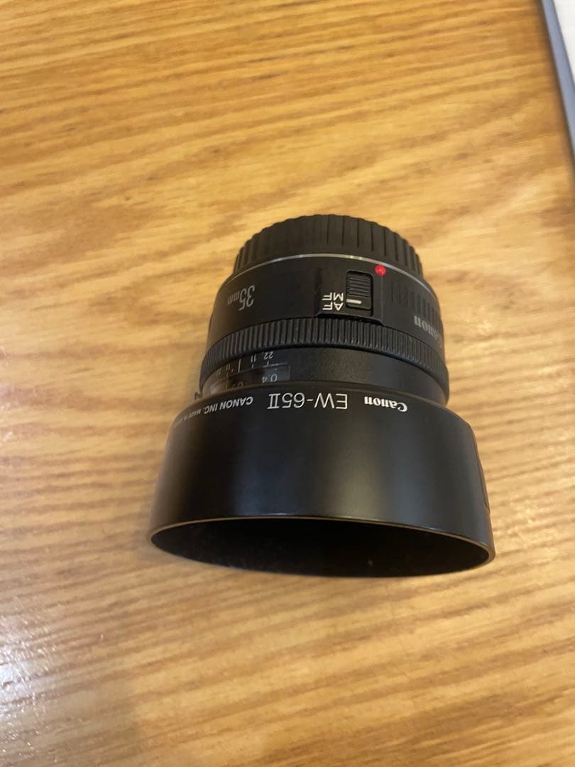 Canon EOS 700D デジタル一眼レフ 本体とレンズ