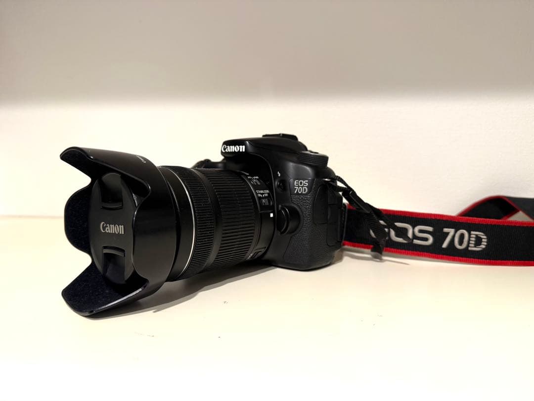 Canon EOS 700D デジタル一眼レフ 本体とレンズ