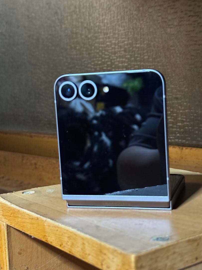 GALAXY zflip6 美品　○判定　docomo版　256GB