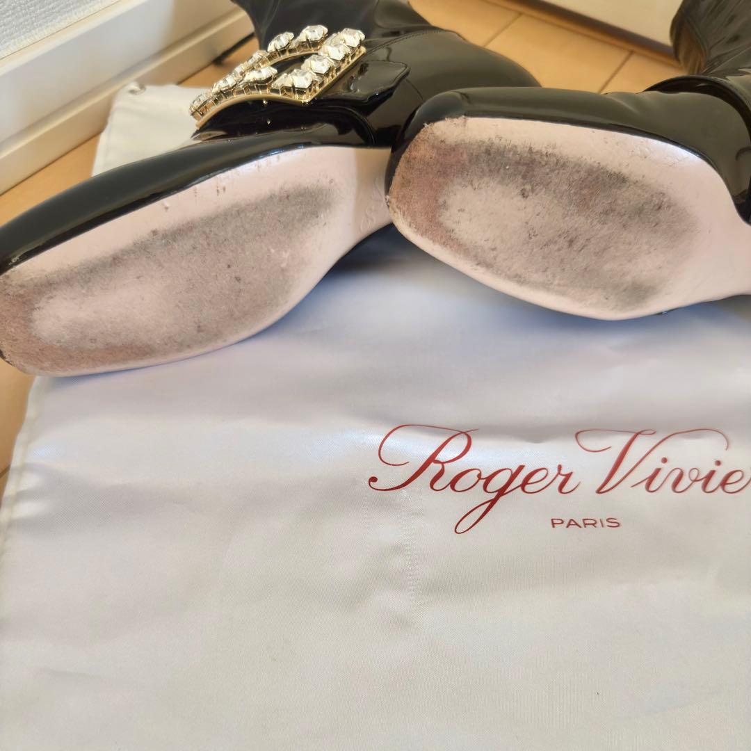 ロジェヴィヴィエ/ Roger vivier エナメルブーツ