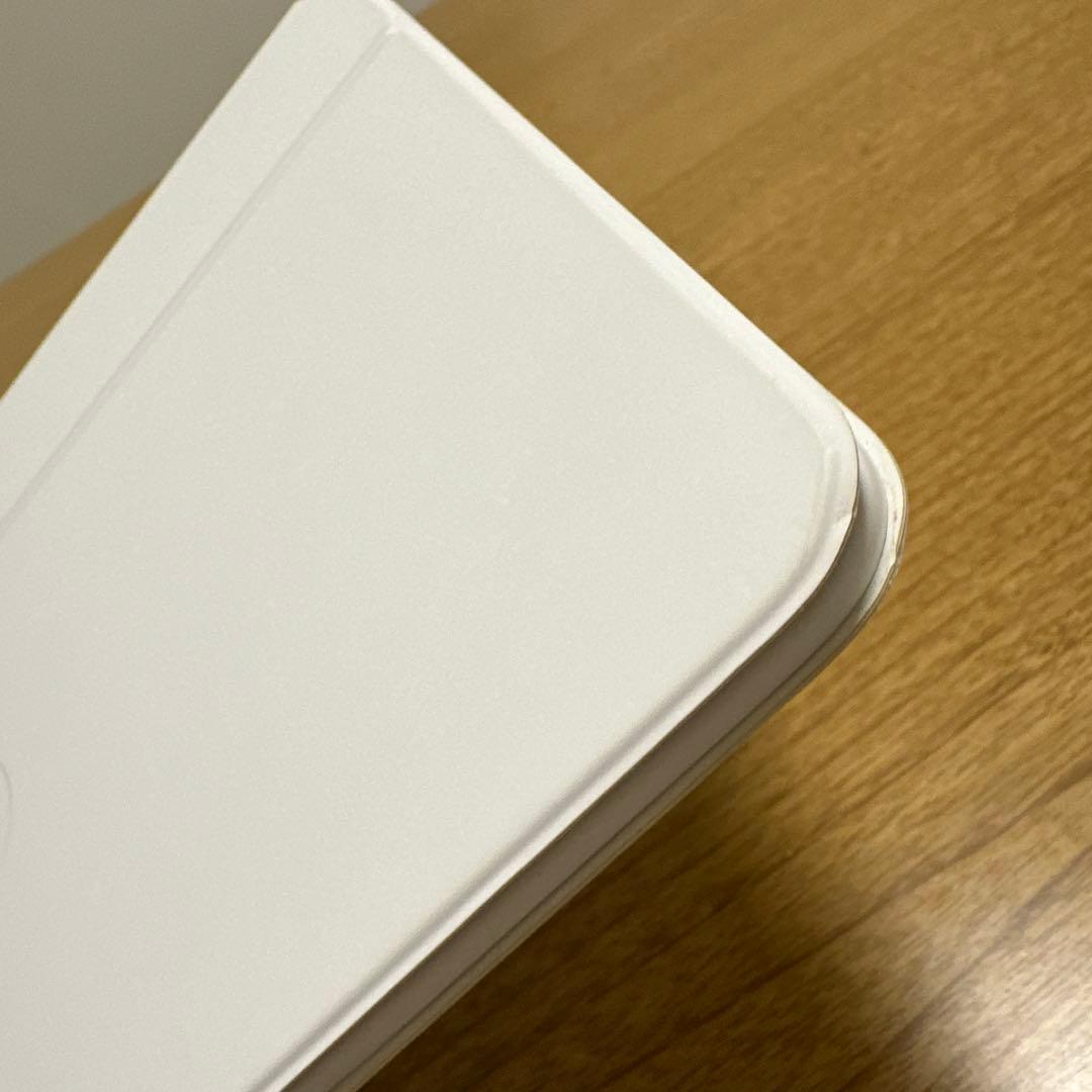 Apple 純正 iPad Magic Keyboard（ホワイト／日本語配列）