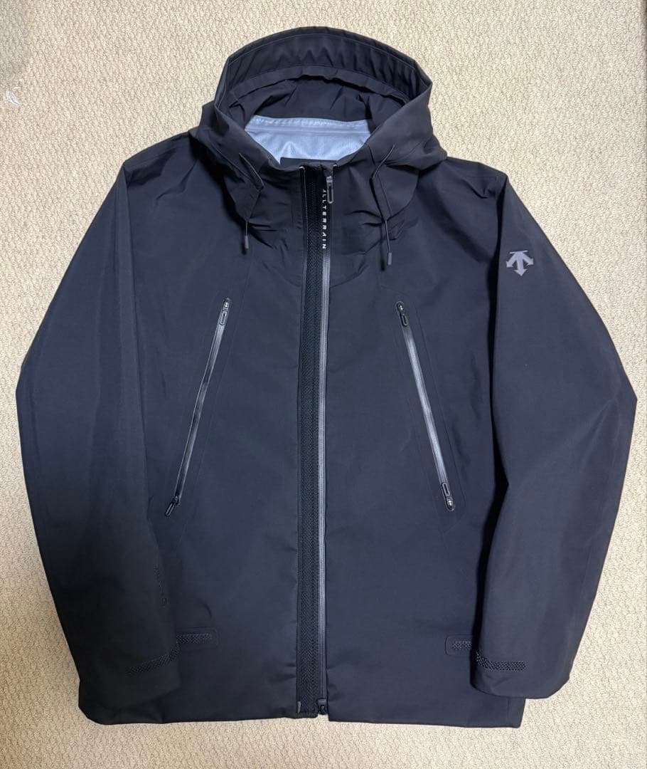 ハードシェルジャケット“ゴアテックス クレアス”