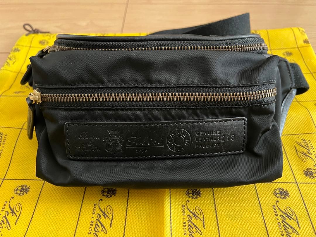 フェリージ　218 ボディーバッグ